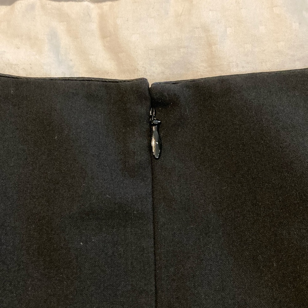 Banana Republic LBD With Piping and Cap Sleeve Black 6 - Picture 10 of 10